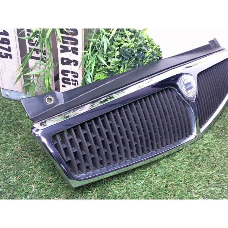 Calandre LANCIA DELTA 2 d’occasion