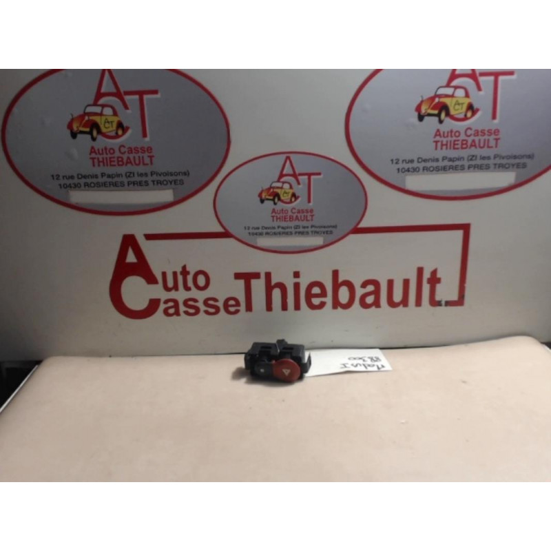 Bouton de warning RENAULT MODUS PHASE 1 d’occasion