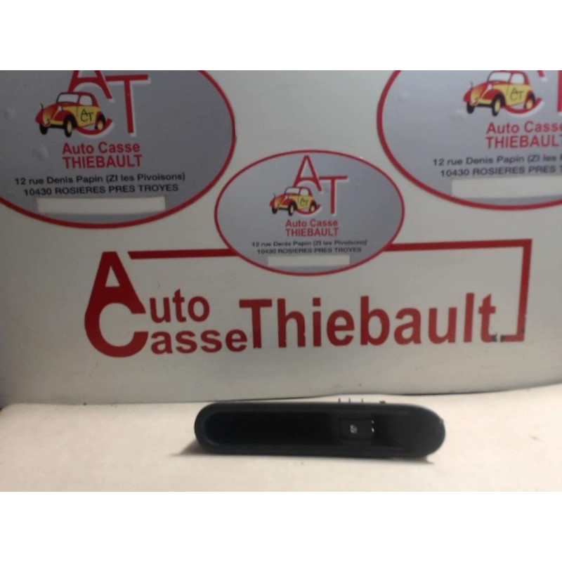 Interrupteur de leve vitre arriere droit RENAULT GRAND ESPACE IV PHASE 1 d’occasion