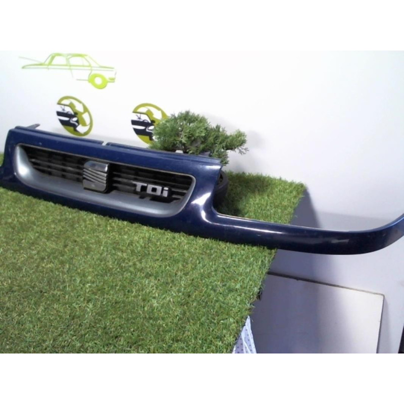 Calandre SEAT TOLEDO 3 d’occasion