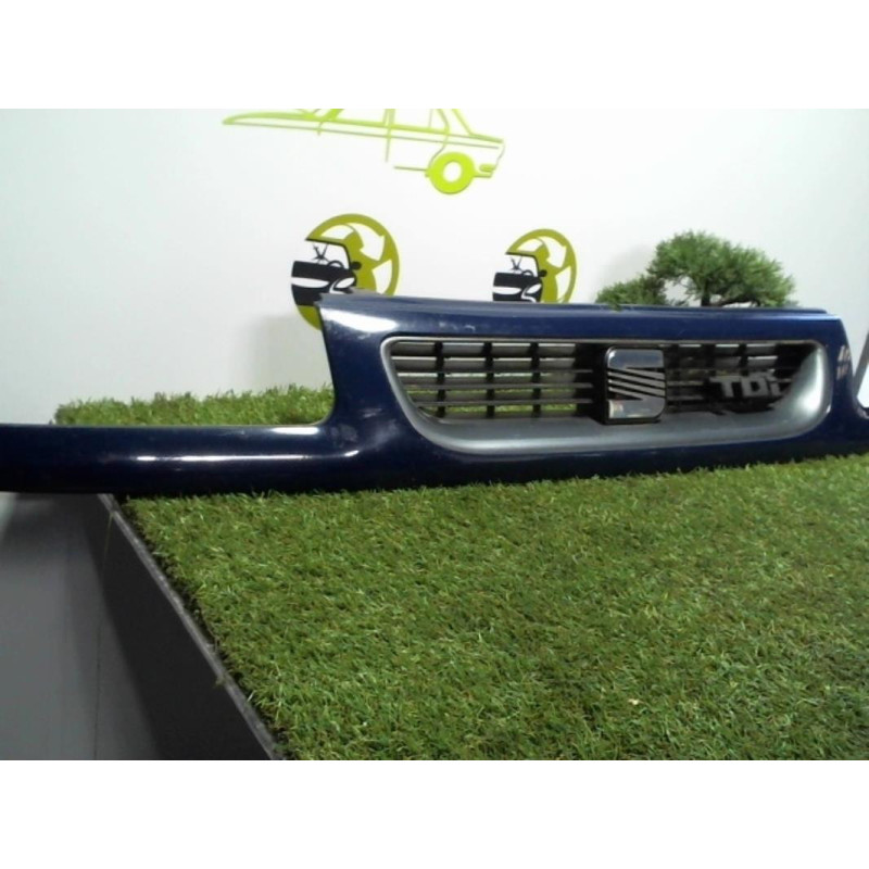 Calandre SEAT TOLEDO 3 d’occasion