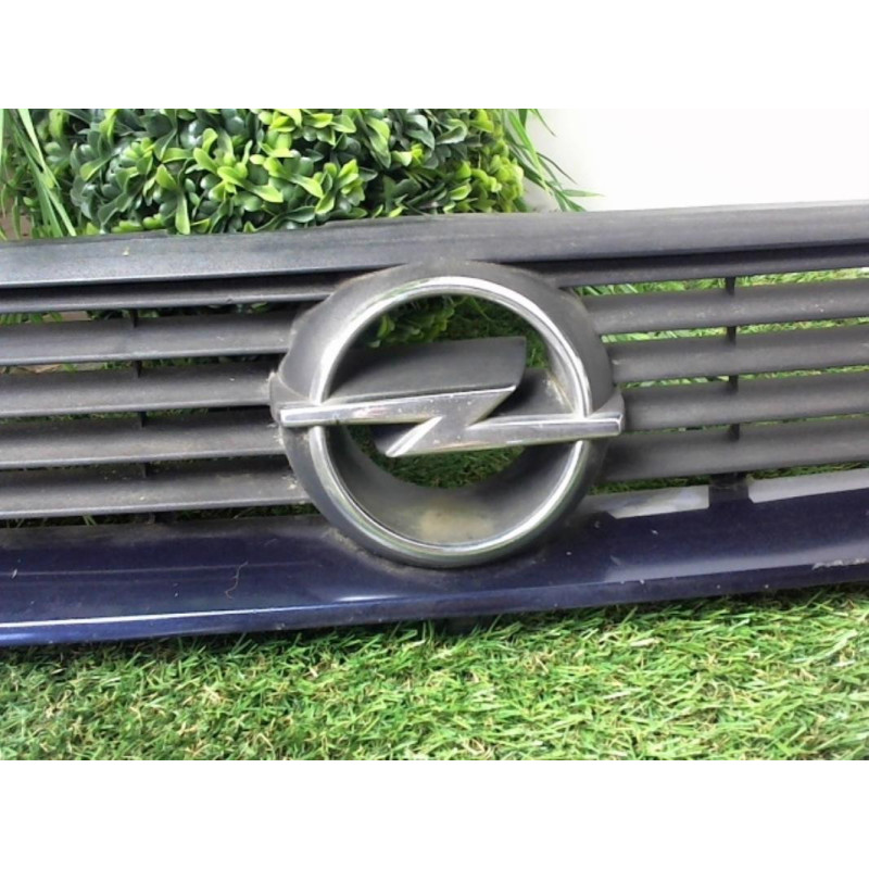 Calandre OPEL VECTRA B PHASE 1 d’occasion