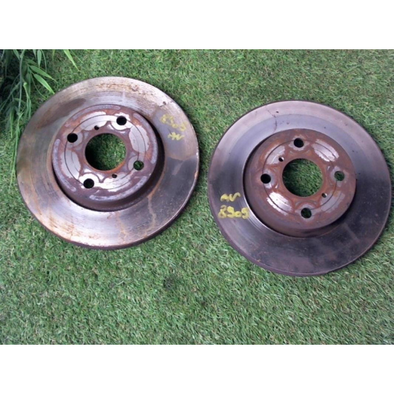 Paire de disques avant (freinage) TOYOTA YARIS 2 PHASE 1 d’occasion