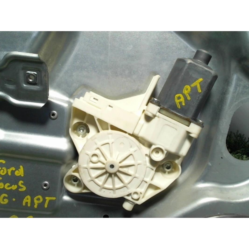 Leve vitre electrique avant gauche FORD FOCUS 2 PHASE 1 d’occasion