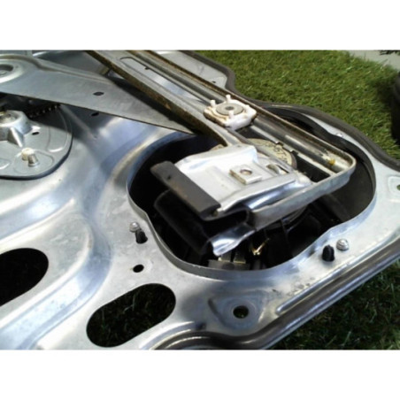 Leve vitre electrique avant gauche FORD FOCUS 2 PHASE 1 d’occasion