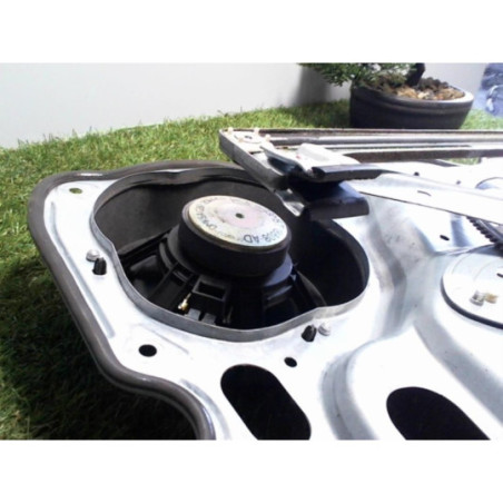 Leve vitre electrique avant droit FORD FOCUS 2 PHASE 1 d’occasion