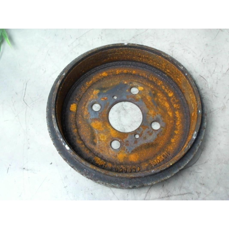 Tambour arriere droit TOYOTA YARIS 1 PHASE 2 d’occasion