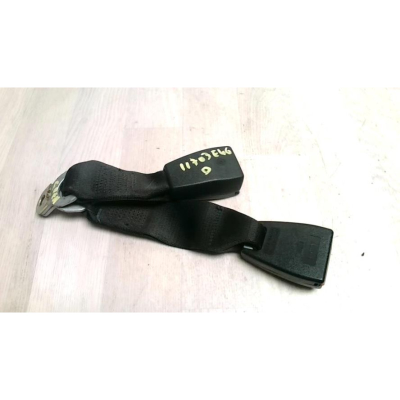 Attache ceinture arriere centrale BMW SERIE 3 E46 COUPE PHASE 2 d’occasion