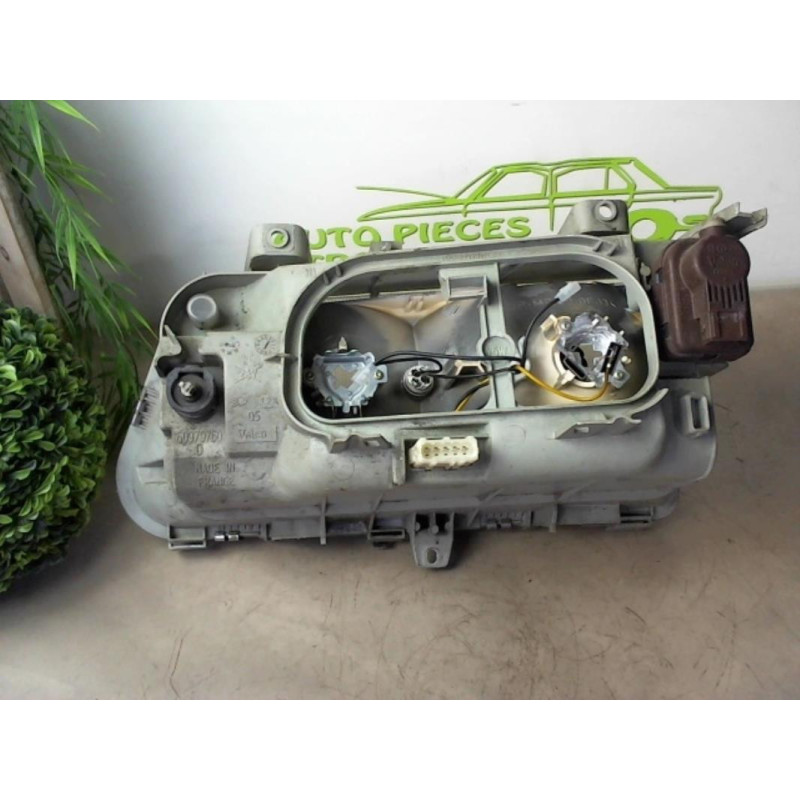Optique avant principal droit (feux)(phare) CITROEN EVASION d’occasion