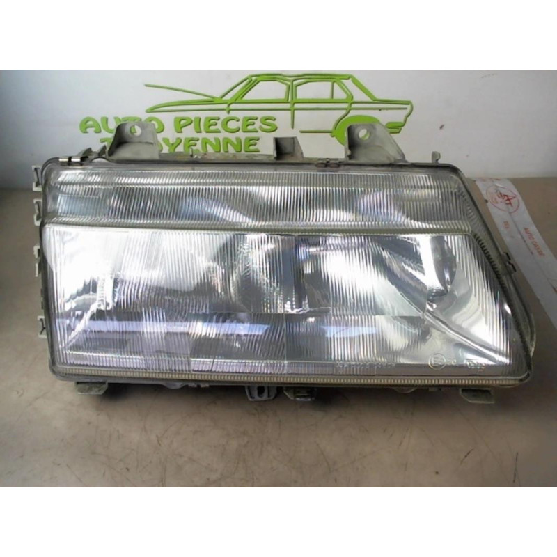 Optique avant principal droit (feux)(phare) CITROEN EVASION d’occasion