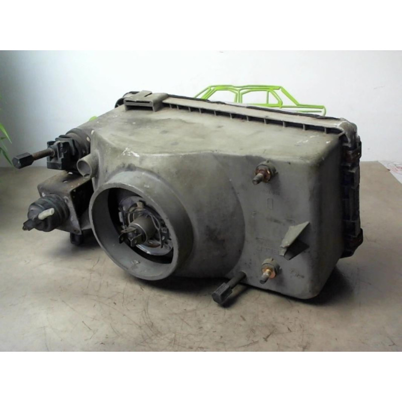 Optique avant principal droit (feux)(phare) FIAT  d’occasion