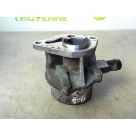 Pompe à vide RENAULT CLIO 2 PHASE 2 d’occasion