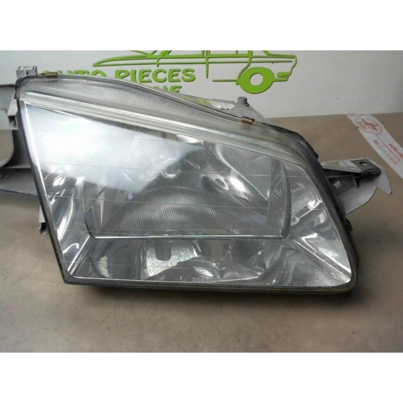 Optique avant principal droit (feux)(phare) MAZDA  d’occasion