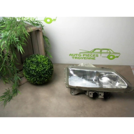 Optique avant principal droit (feux)(phare) RENAULT LAGUNA 1 PHASE 1 BREAK d’occasion