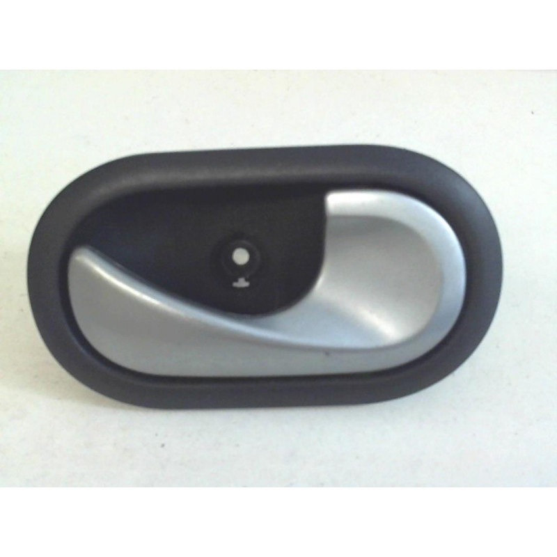 Poignee interieur avant droit RENAULT CLIO III PHASE 2 d’occasion