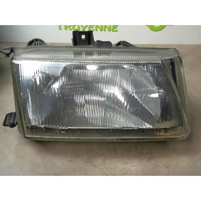 Optique avant principal droit (feux)(phare) SEAT  d’occasion