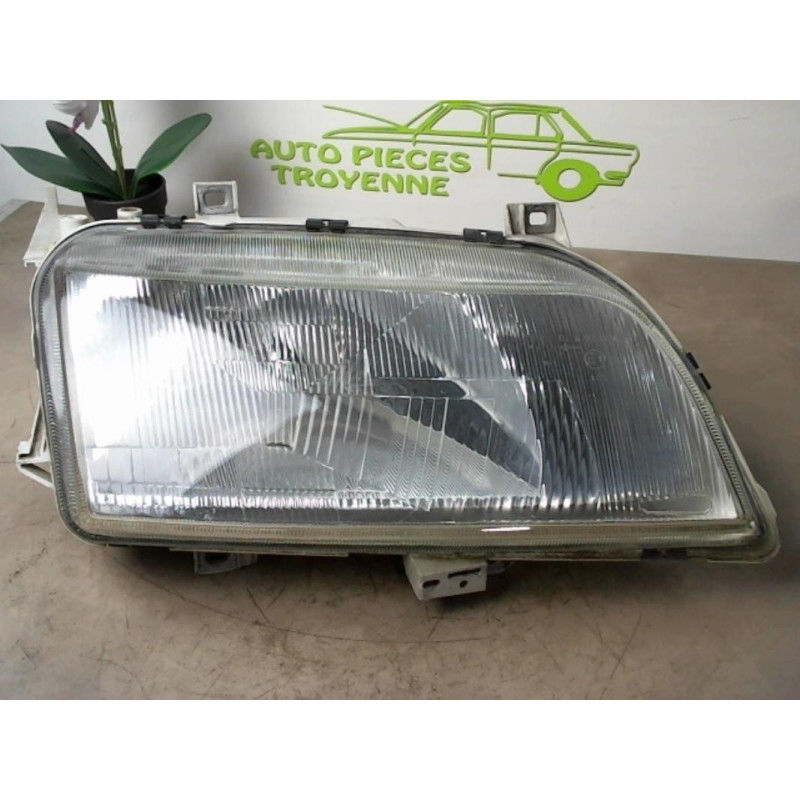 Optique avant principal droit (feux)(phare) VOLKSWAGEN SHARAN 1 PHASE 1 d’occasion