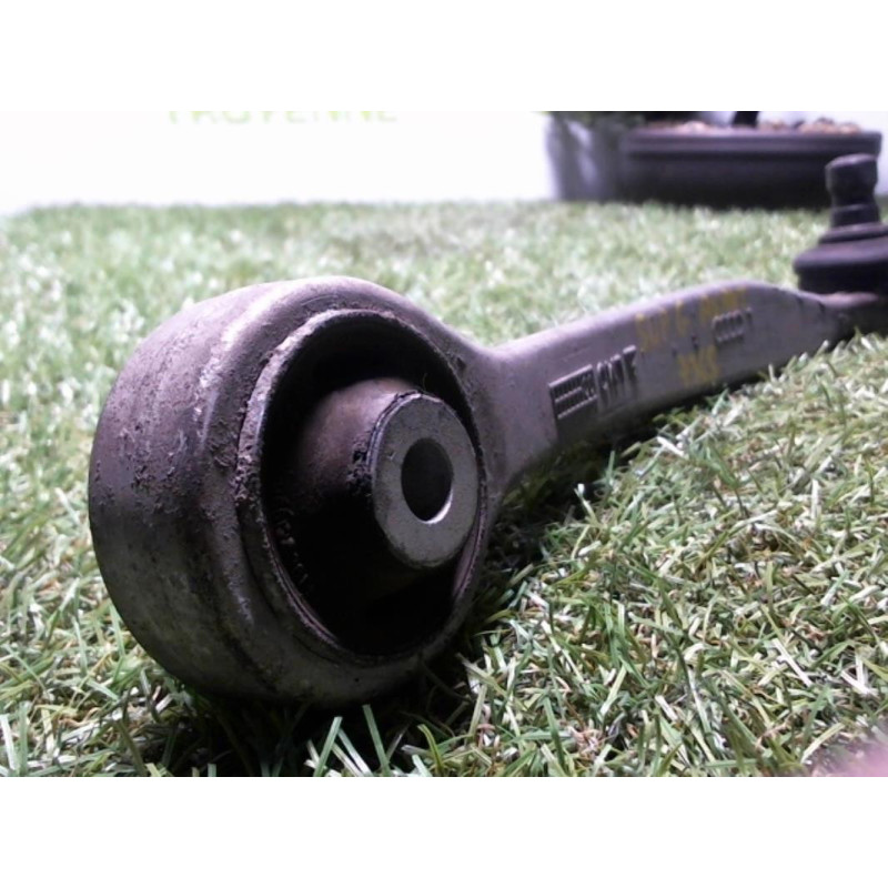 Bras de suspension superieur avant gauche AUDI A6 2 PHASE 1 d’occasion