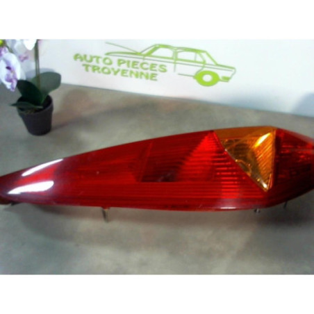 Feu arriere principal gauche (feux) FIAT PUNTO 2 PHASE 1 d’occasion