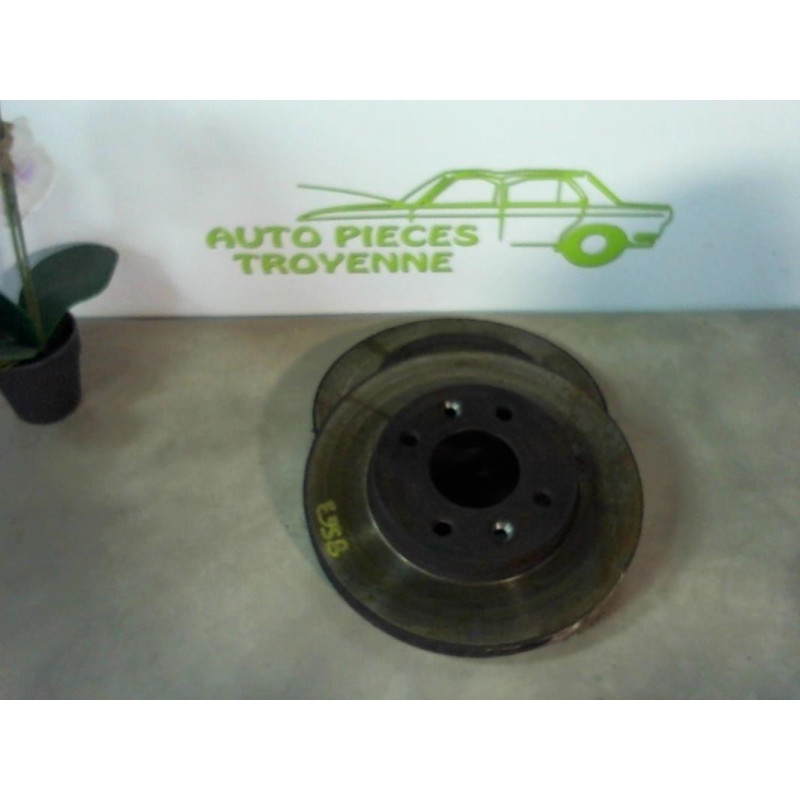 Paire de disques avant (freinage) RENAULT CLIO 2 PHASE 1 d’occasion