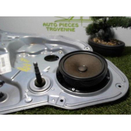 Leve vitre mecanique avant droit SEAT LEON 1 d’occasion