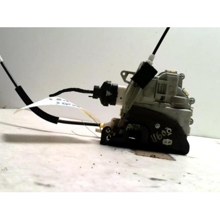 Serrure avant droit AUDI A4 3 AVANT PHASE 1 BREAK d’occasion