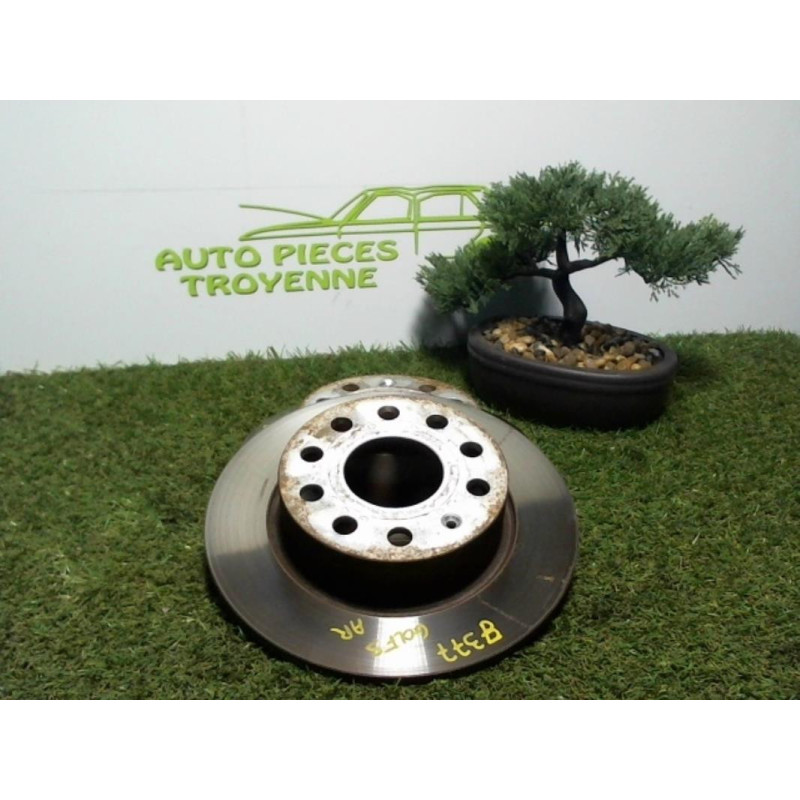 Paire de disques arriere (freinage) VOLKSWAGEN GOLF 5 d’occasion