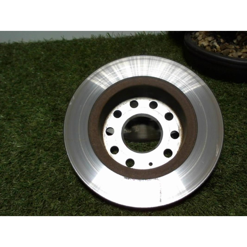 Paire de disques arriere (freinage) VOLKSWAGEN GOLF 5 d’occasion