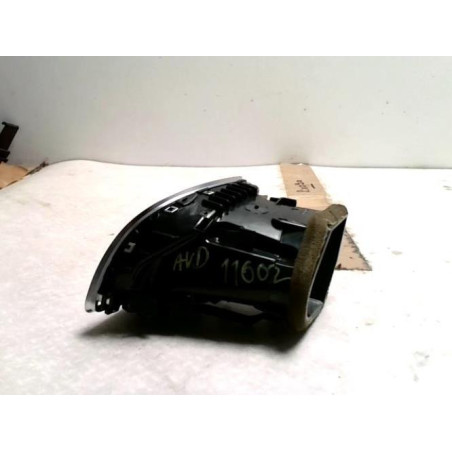 Aerateur tableau de bord avant droit AUDI A4 3 AVANT PHASE 1 BREAK d’occasion