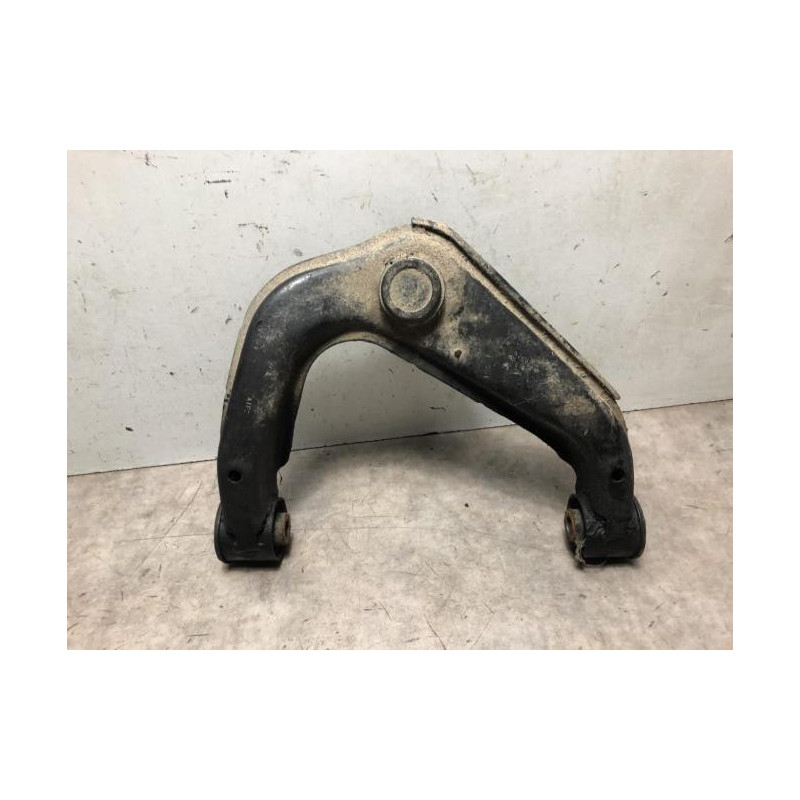 Triangle superieur avant droit NISSAN NAVARA 1 PHASE 1 d’occasion