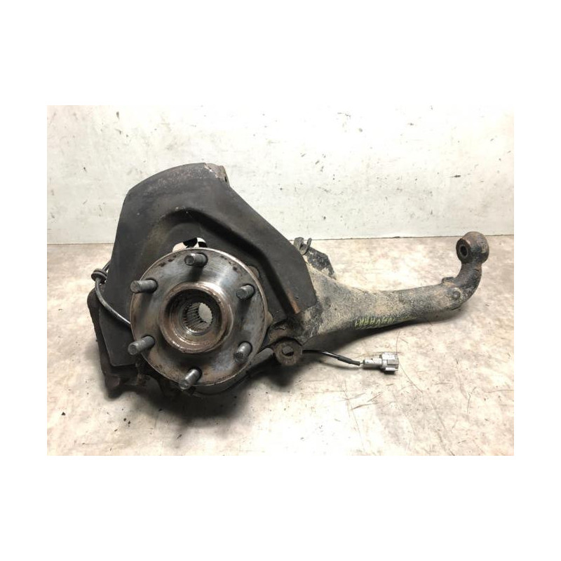 Fusee avant gauche NISSAN NAVARA 1 PHASE 1 d’occasion