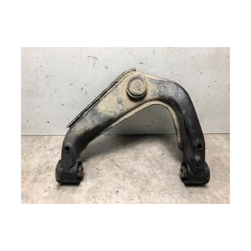 Triangle superieur avant gauche NISSAN NAVARA 1 PHASE 1 d’occasion