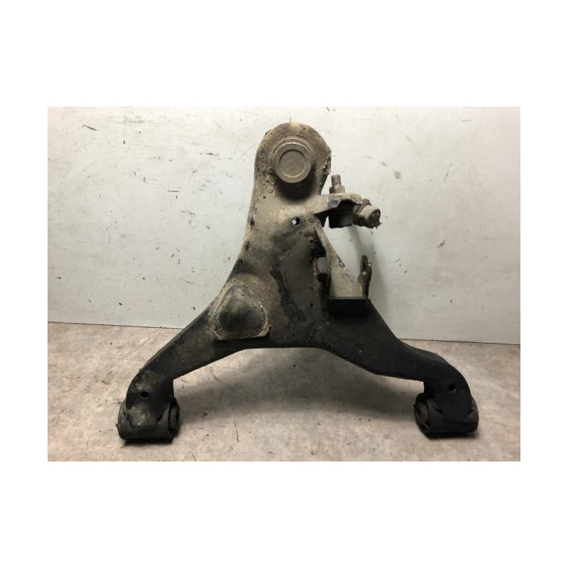 Triangle inferieur avant gauche NISSAN NAVARA 1 PHASE 1 d’occasion