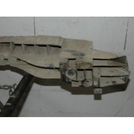 Renfort pare choc arriere (traverse) RENAULT CLIO 3 PHASE 1 BREAK d’occasion