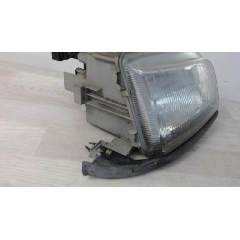 Optique avant principal droit (feux)(phare) RENAULT CLIO 1 PHASE 1 d’occasion