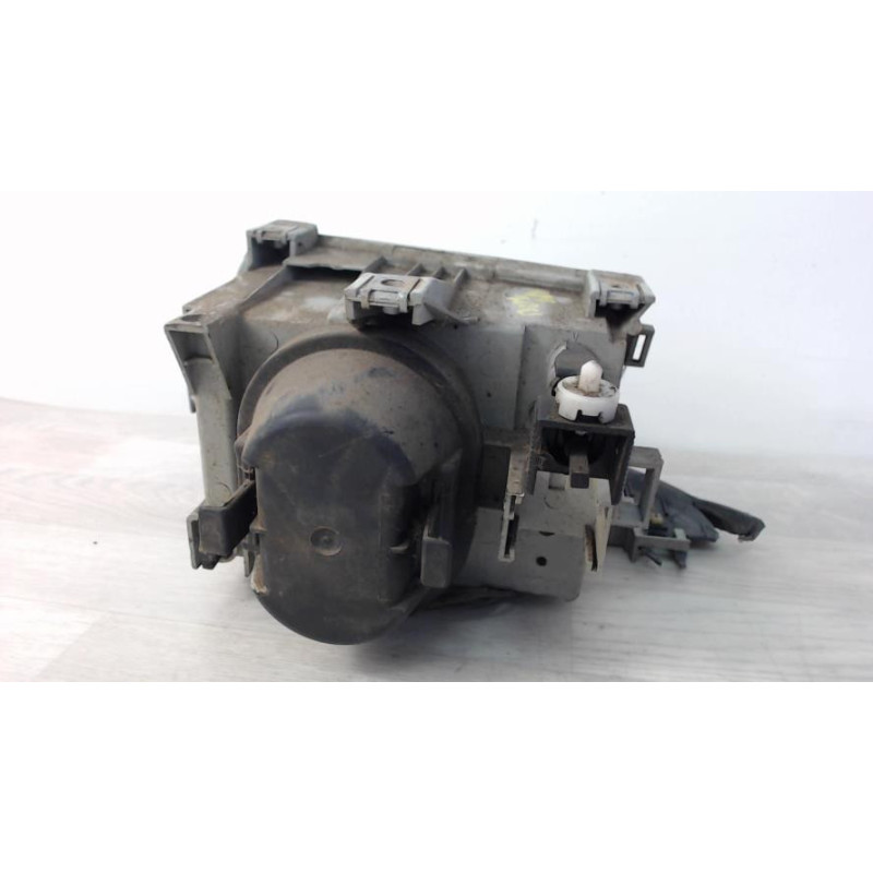 Optique avant principal droit (feux)(phare) RENAULT CLIO 1 PHASE 1 d’occasion