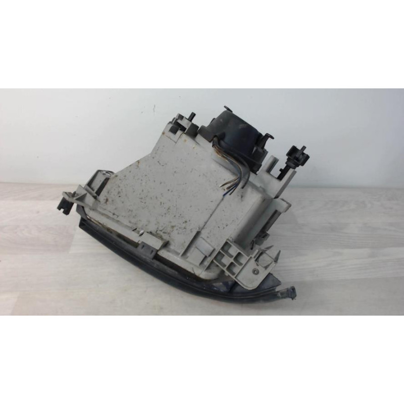 Optique avant principal droit (feux)(phare) RENAULT CLIO 1 PHASE 1 d’occasion