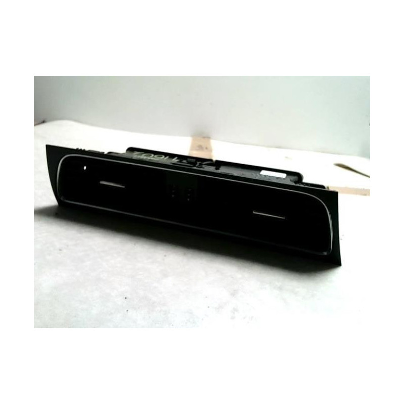 Aerateur tableau de bord AUDI A4 3 AVANT PHASE 1 BREAK d’occasion
