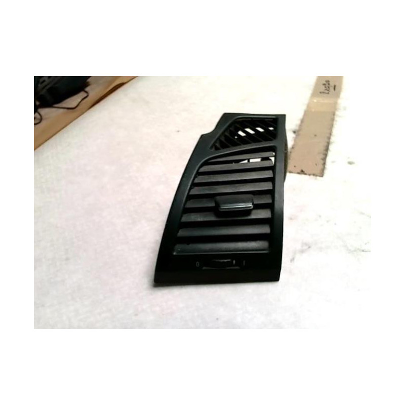 Aerateur tableau de bord BMW SERIE 1 E81 d’occasion