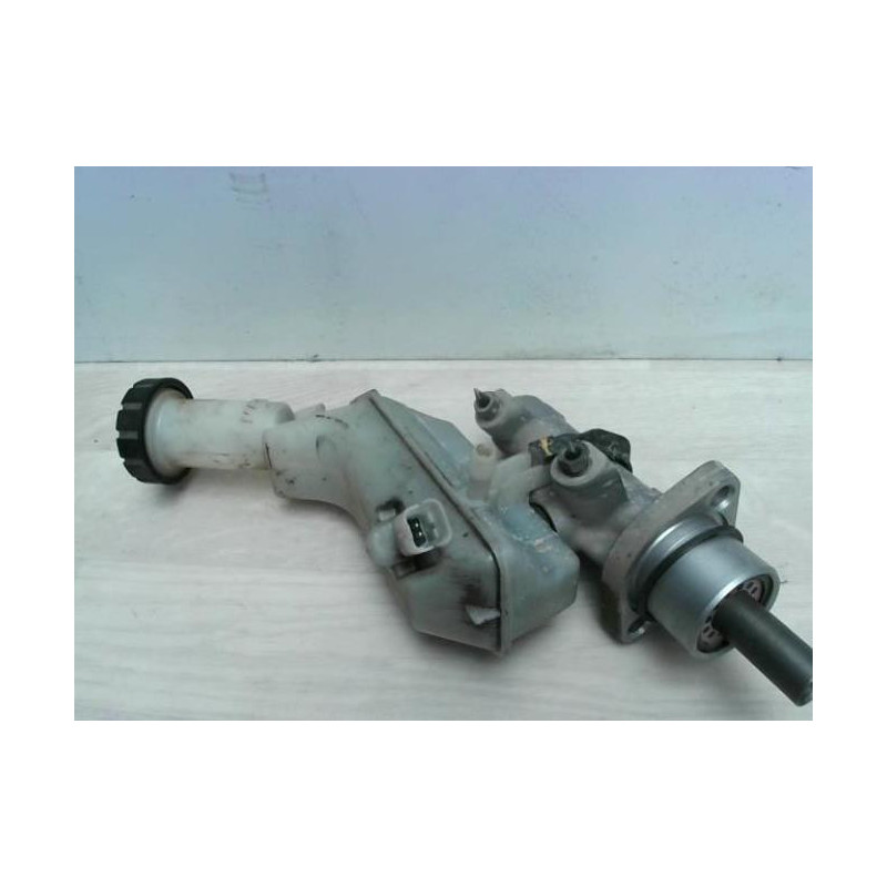 Maitre cylindre (freinage) RENAULT CLIO 3 PHASE 1 BREAK d’occasion