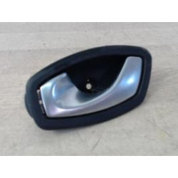 Poignee interieur avant gauche RENAULT GRAND SCENIC 3 PHASE 1 d’occasion