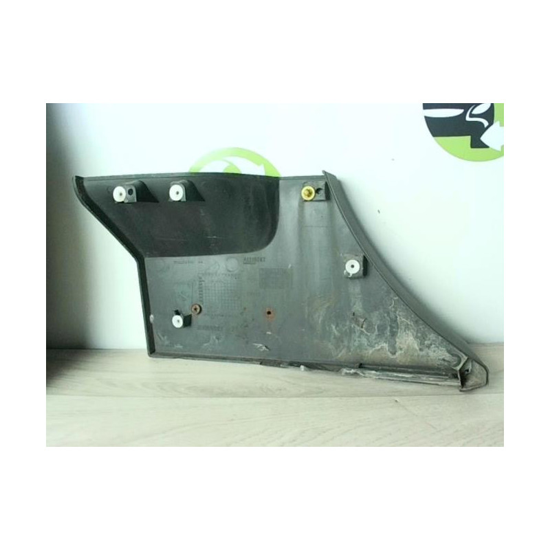 Garniture hayon RENAULT SCENIC 1 PHASE 2 d’occasion