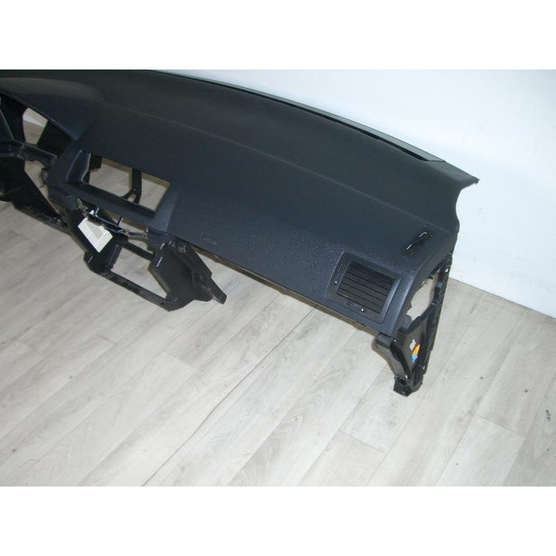Tableau de bord SKODA FABIA 1 PHASE 1 d’occasion