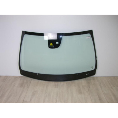 Pare brise INFINITI QX30 d’occasion