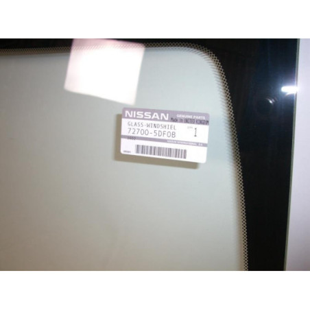 Pare brise INFINITI QX30 d’occasion