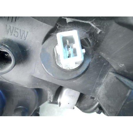 Optique avant principal droit (feux)(phare) RENAULT SCENIC 1 PHASE 2 d’occasion