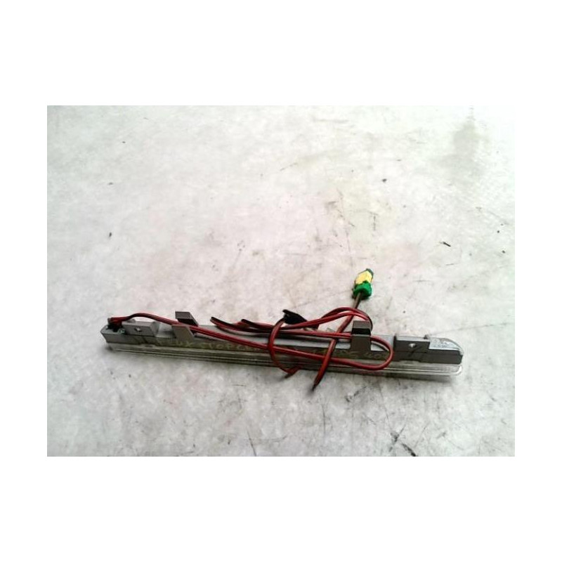 Feu arriere stop central PEUGEOT 407 COUPE d’occasion