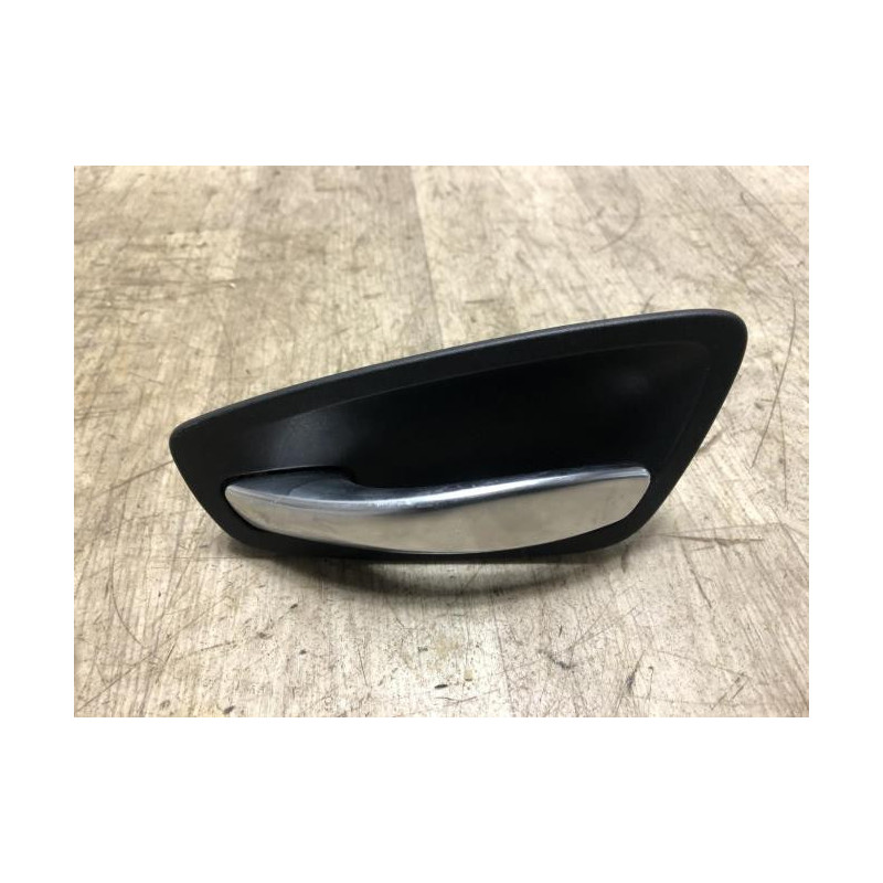 Poignee interieur avant gauche BMW SERIE 1 E87 PHASE 2 d’occasion