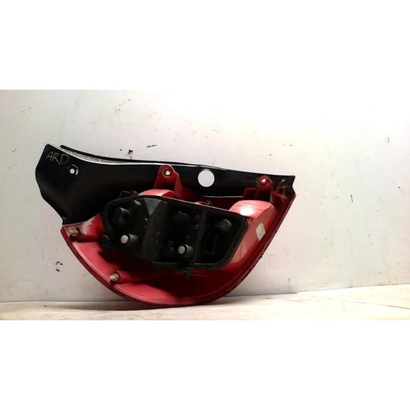 Feu arriere principal droit (feux) RENAULT CLIO 3 PHASE 1 d’occasion
