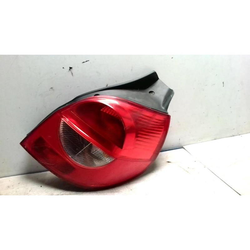Feu arriere principal droit (feux) RENAULT CLIO 3 PHASE 1 d’occasion